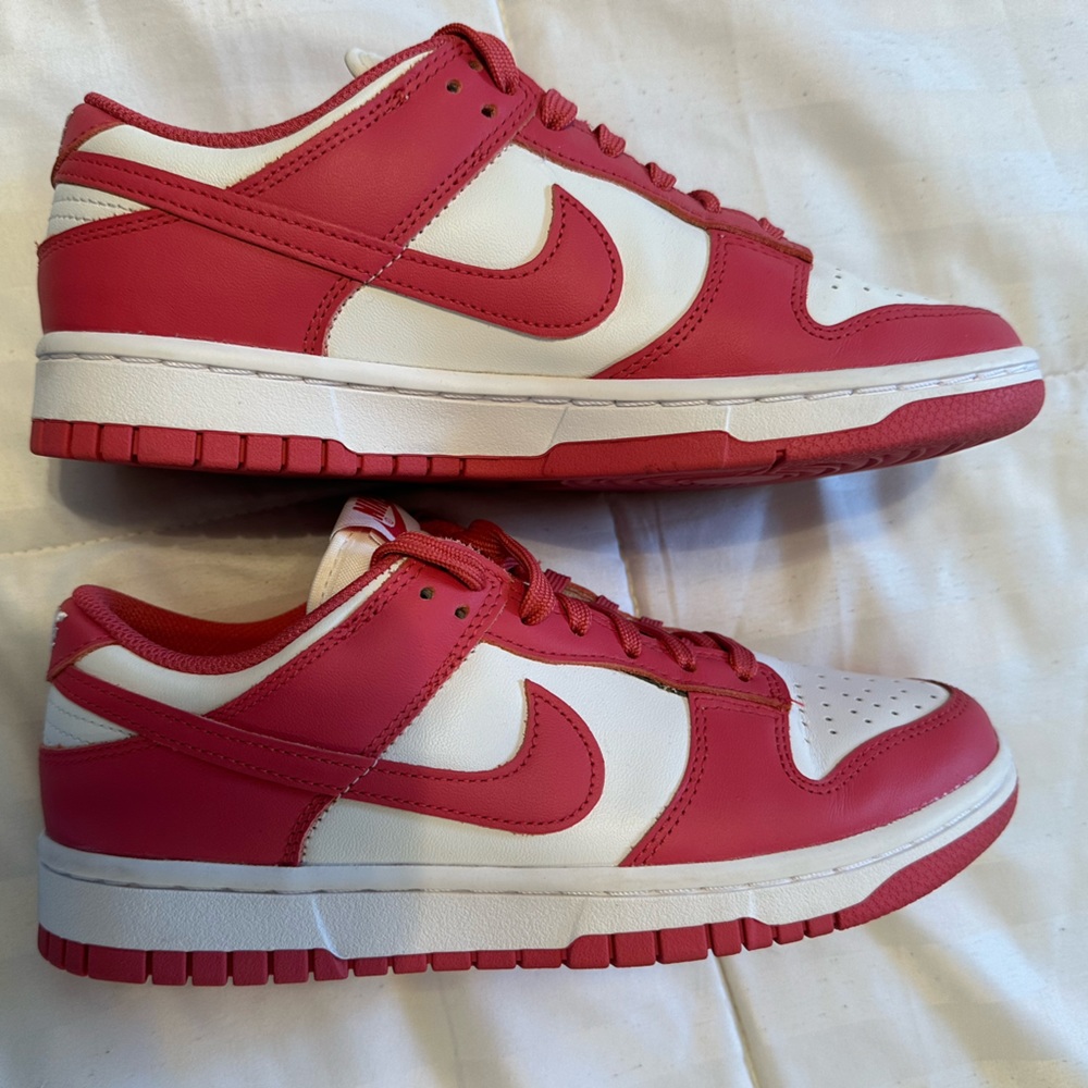 Women’s dunk low “archeo pink” size 7.5